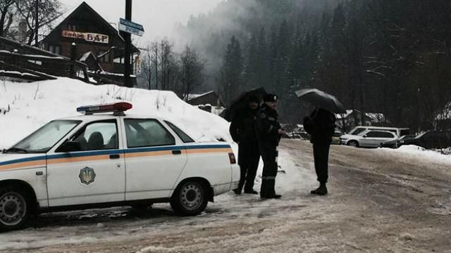 Масова бійка на відомому лижному курорті Закарпаття: з’явились подробиці Масова бійка на відомому лижному курорті Закарпаття: з’явились подробиці