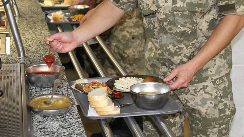 Журналист: эксперимент с питанием военных в Одессе провалился Журналист: эксперимент с питанием военных в Одессе провалился