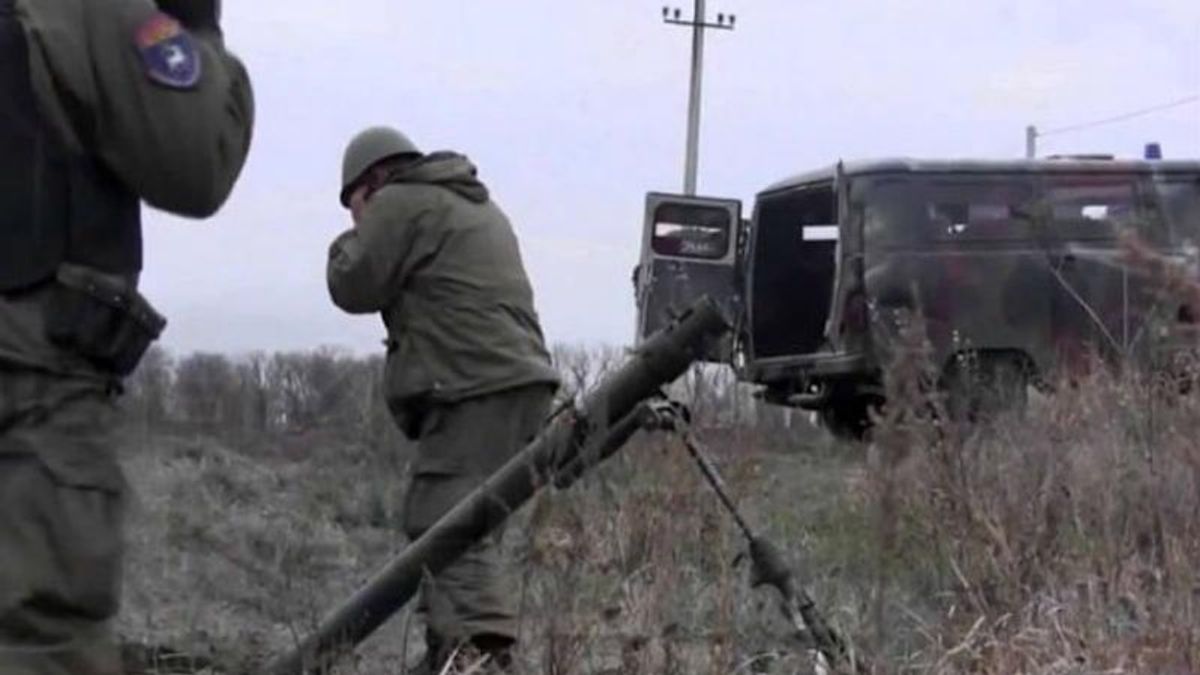 Бойовики відкрили вогонь з Комінтернового: міни залетіли на мирну територію Бойовики відкрили вогонь з Комінтернового: міни залетіли на мирну територію