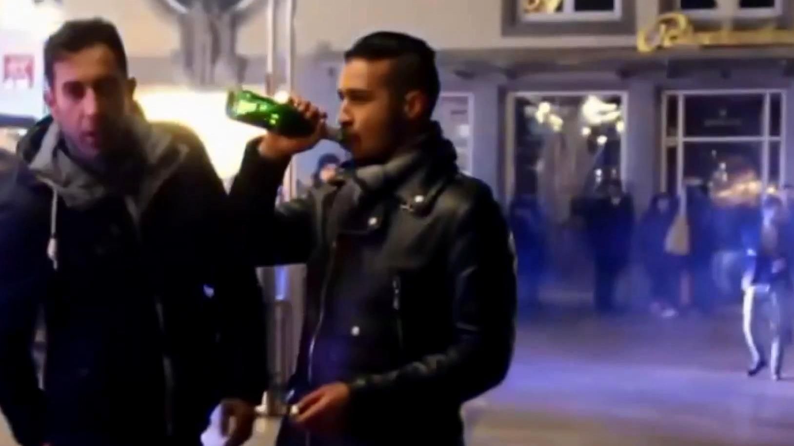 У Кельні з'явилися "народні месники", які б'ють біженців У Кельні з'явилися "народні месники", які б'ють біженців