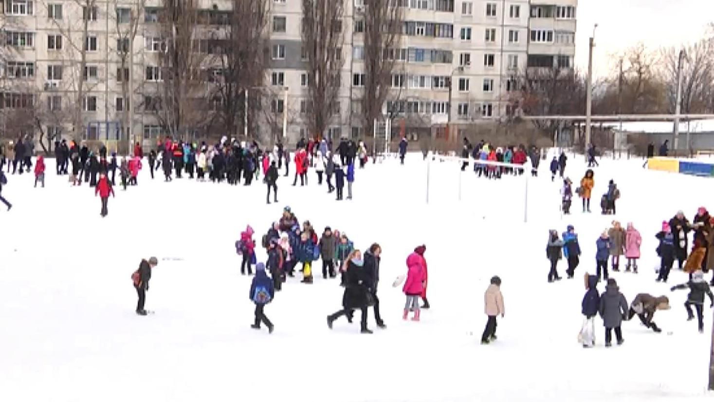 В Харькове после каникул обучение началось с эвакуации