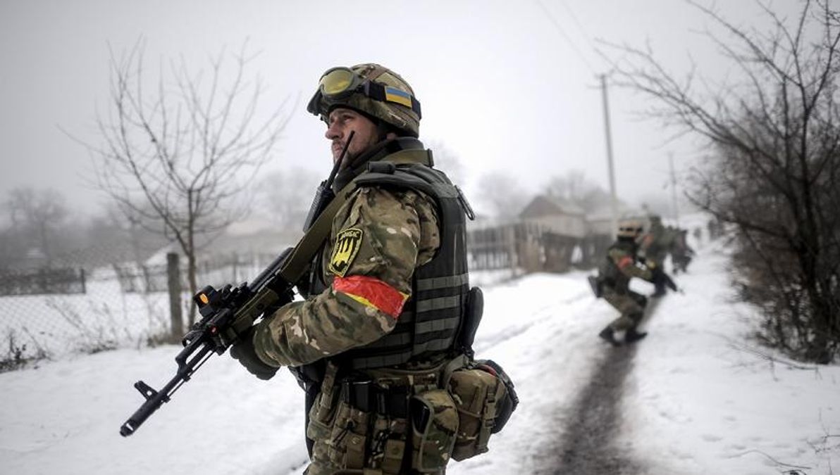 Сили АТО перемістили один з блокпостів у напрямку Комінтернового Сили АТО перемістили один з блокпостів у напрямку Комінтернового