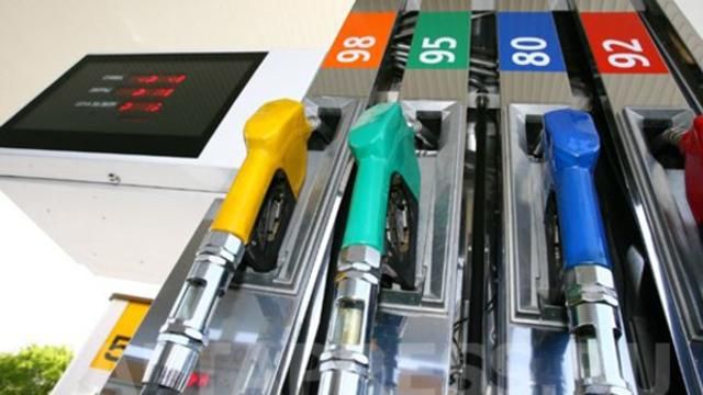 Демчишин запитає у нафтотрейдерів, чому не дешевшає бензин Демчишин запитає у нафтотрейдерів, чому не дешевшає бензин