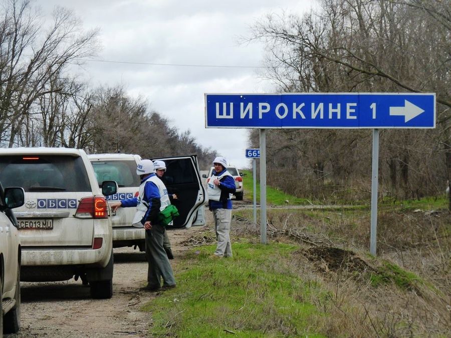 Лінія розмежування на долоні: біля Широкиного встановили панорамні камери Лінія розмежування на долоні: біля Широкиного встановили панорамні камери