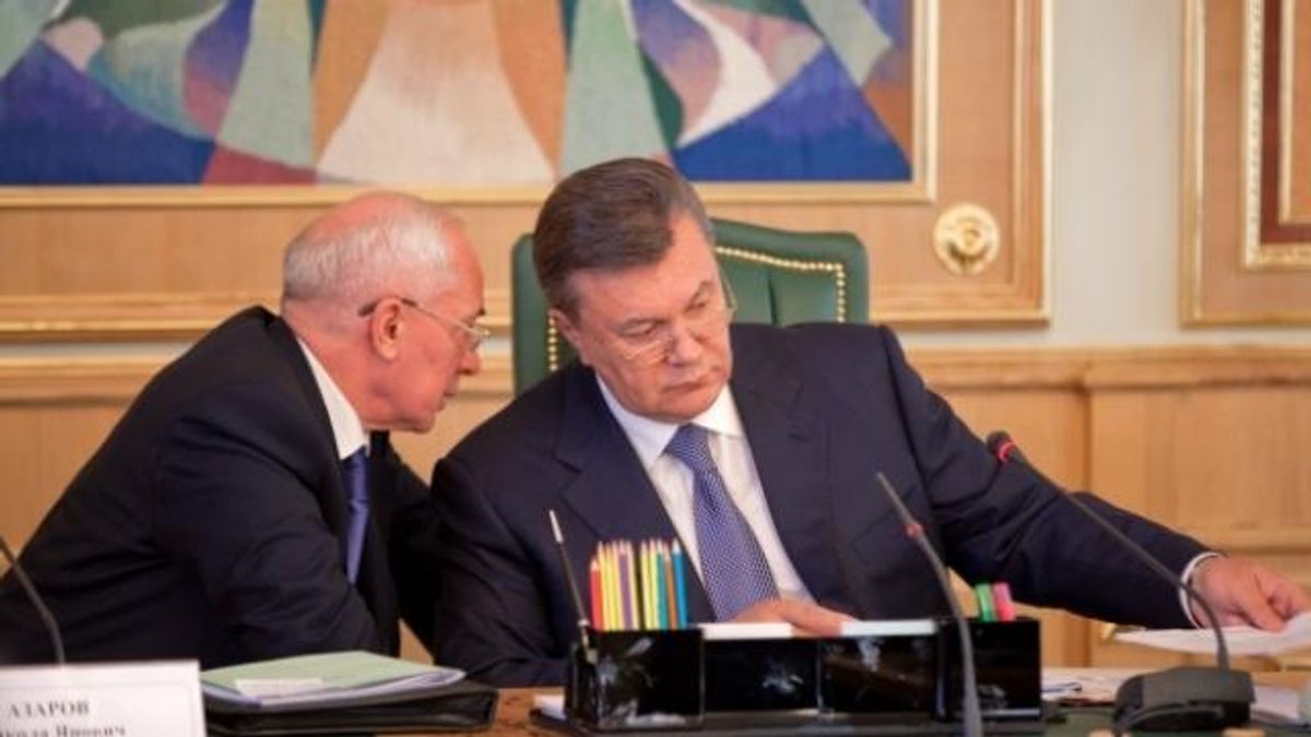 Янукович и Азаров наконец остались без украинских пенсий Янукович и Азаров наконец остались без украинских пенсий