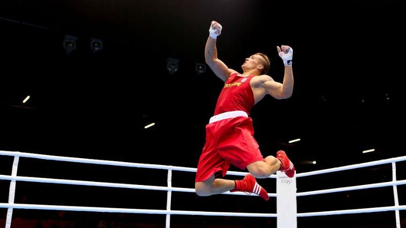 Усик не боксуватиме аж до чемпіонського поєдинку за пояс WBO
