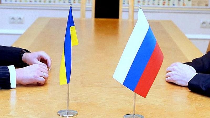 Політична корупція між Україною та Росією викликає занепокоєння, — журналіст