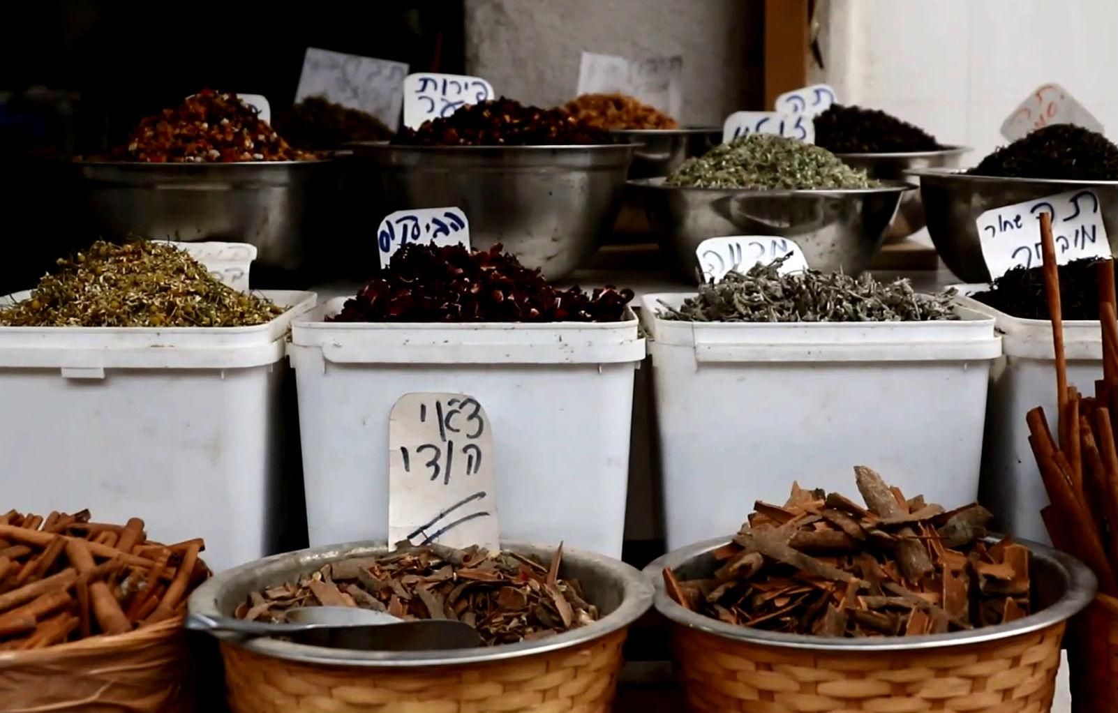 Базар в Тель-Авиве: как самый популярный рынок принимает туристов Базар в Тель-Авиве: как самый популярный рынок принимает туристов