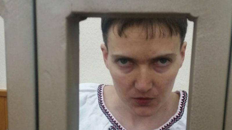 Несмотря на запрет адвокат Савченко показал впечатляющее фото летчицы Несмотря на запрет адвокат Савченко показал впечатляющее фото летчицы