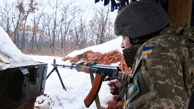 Порошенко предлагает Яценюку поднять зарплаты военным Порошенко предлагает Яценюку поднять зарплаты военным