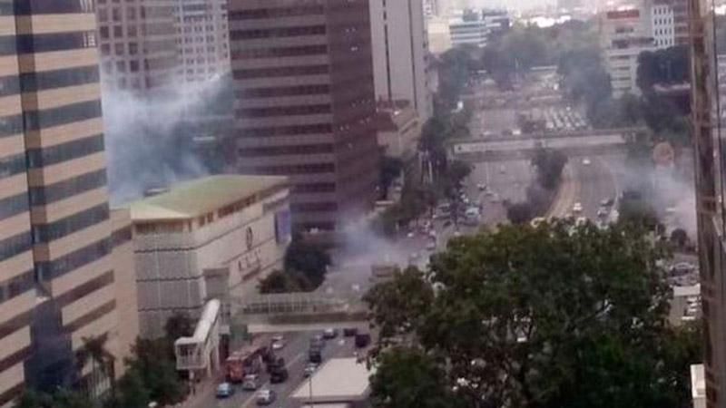 Столицу Индонезии всколыхнула серия взрывов Столицу Индонезии всколыхнула серия взрывов