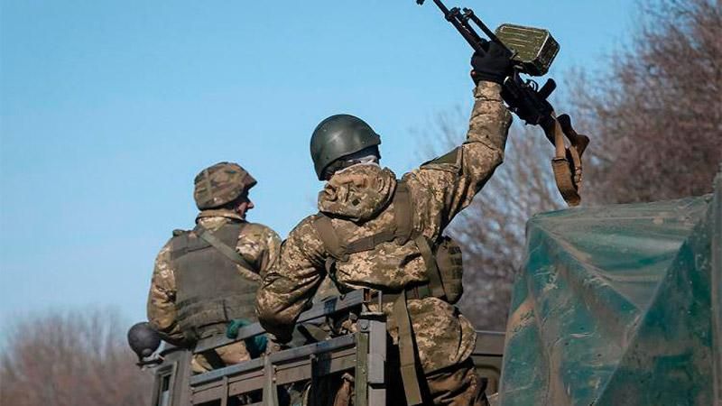 Під Зайцевим відбувся бій: терористам дали відсіч Під Зайцевим відбувся бій: терористам дали відсіч