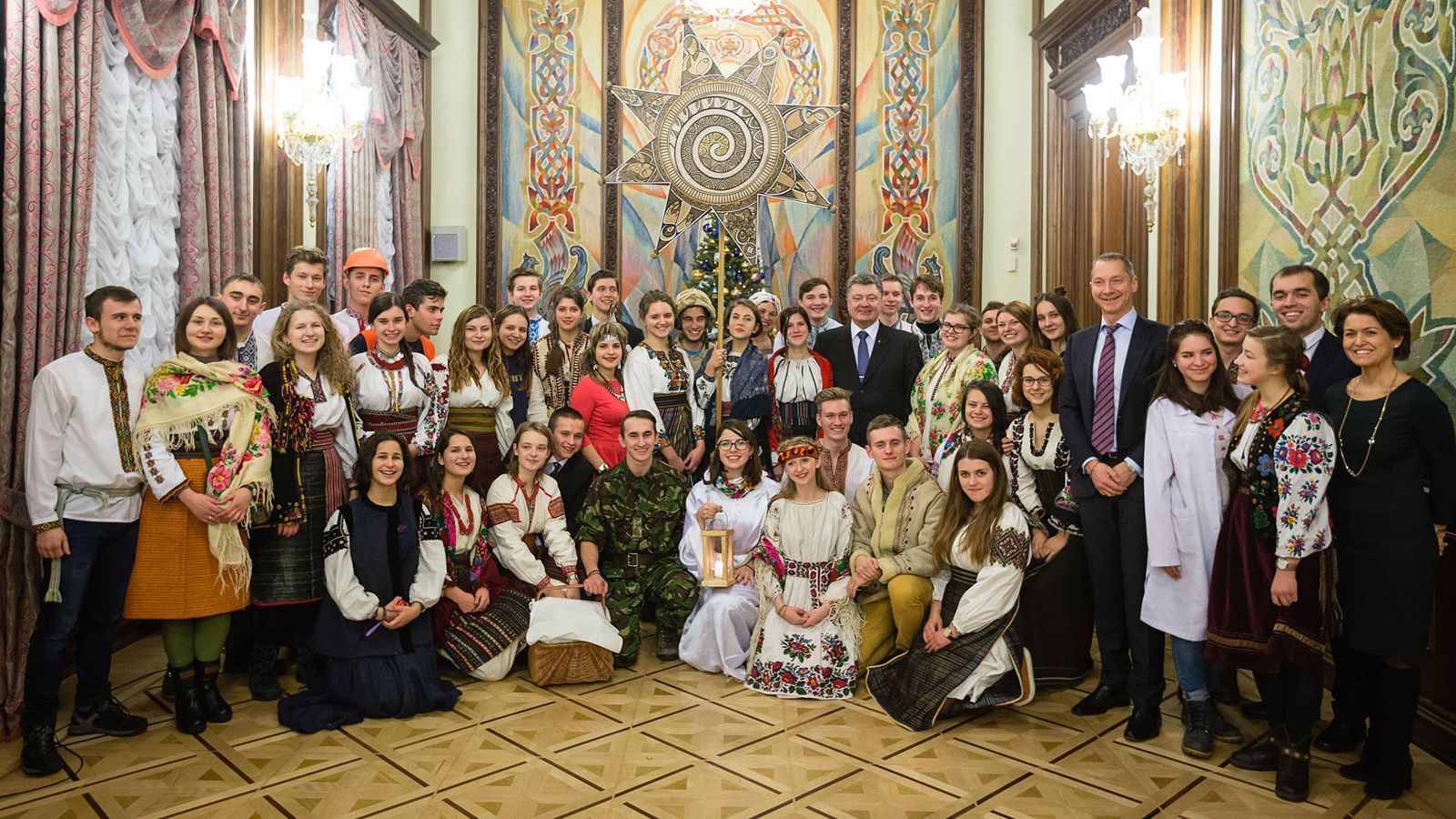 Порошенко прокоментував ідею перенесення святкування Різдва Порошенко прокоментував ідею перенесення святкування Різдва