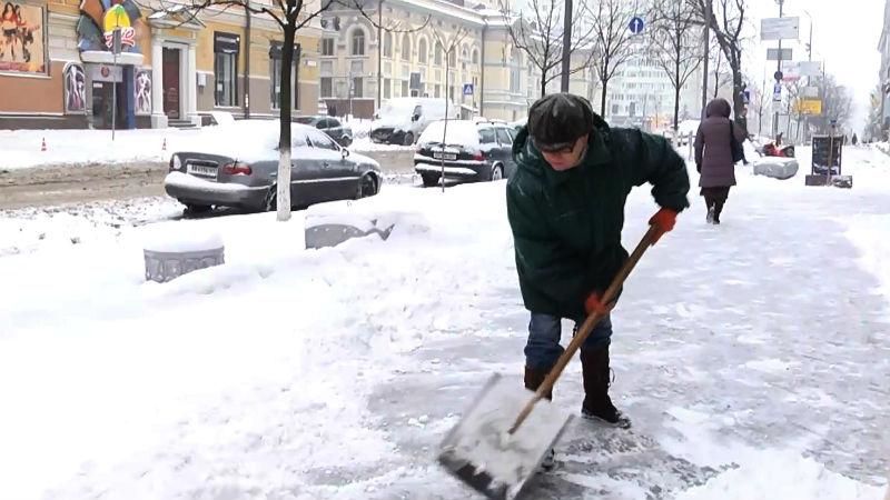 Як київські комунальники з тріском провалили боротьбу зі снігом