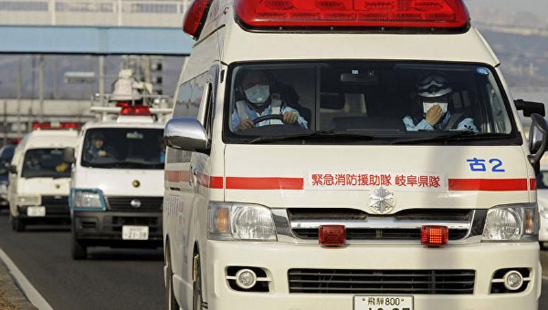 Смертельна ДТП у Японії: автобус вилетів на зустрічну смугу і перекинувся