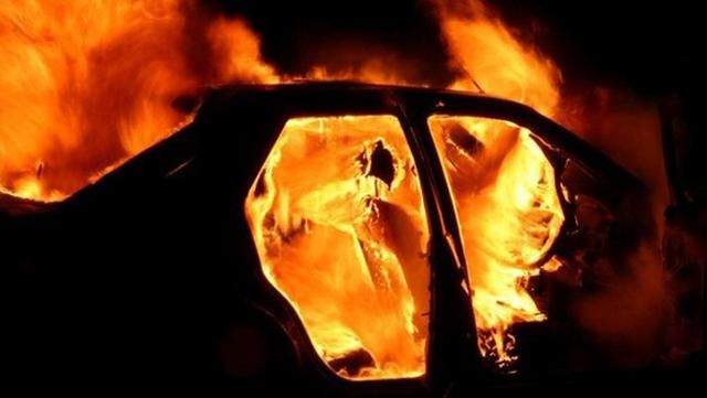 Жінка з дітьми заживо згоріли у машині в США