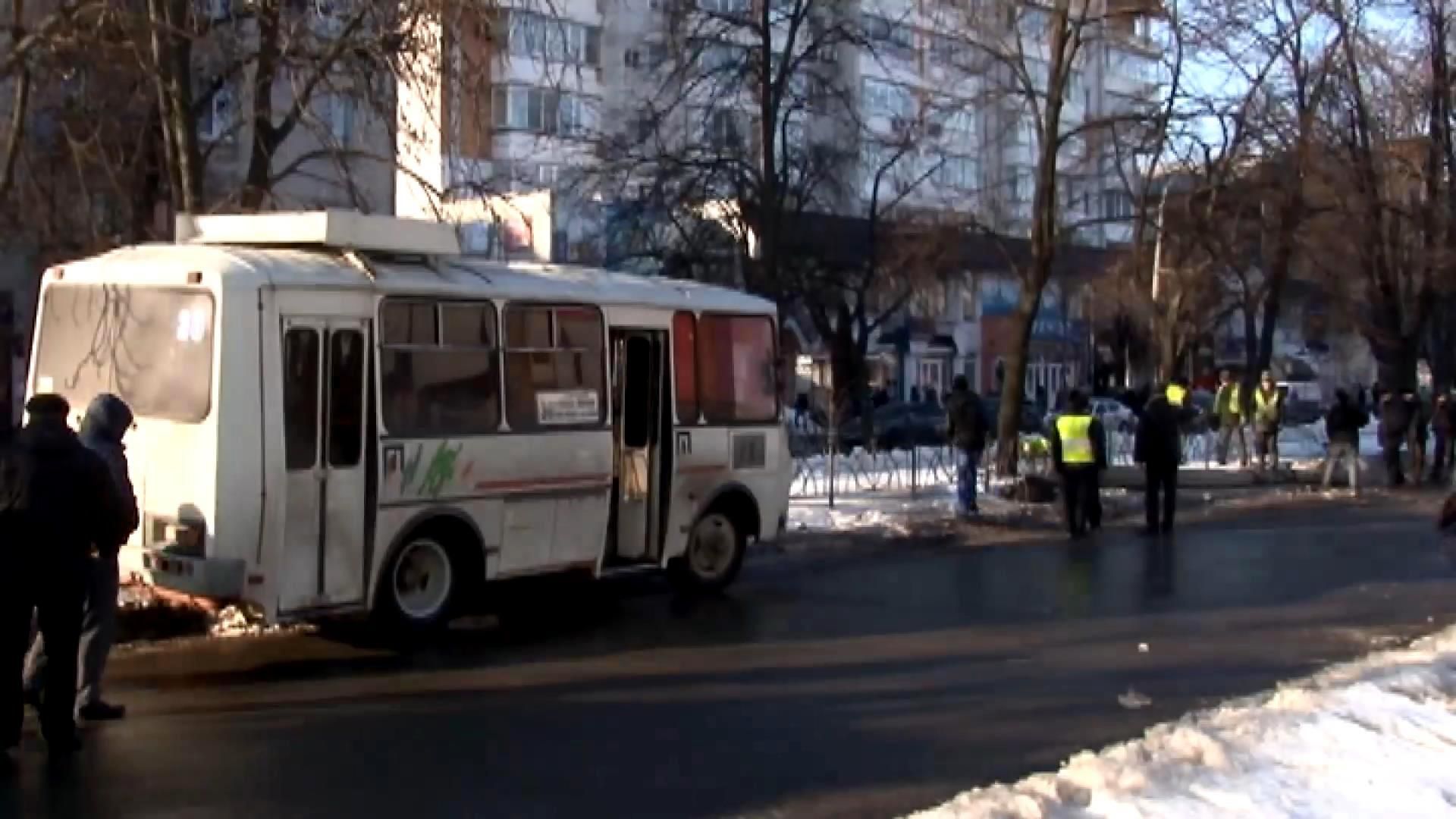 Маршрутка попала в неординарную аварию в Черкассах