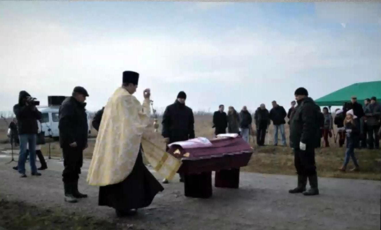 С последним неизвестным солдатом попрощались в Запорожье С последним неизвестным солдатом попрощались в Запорожье