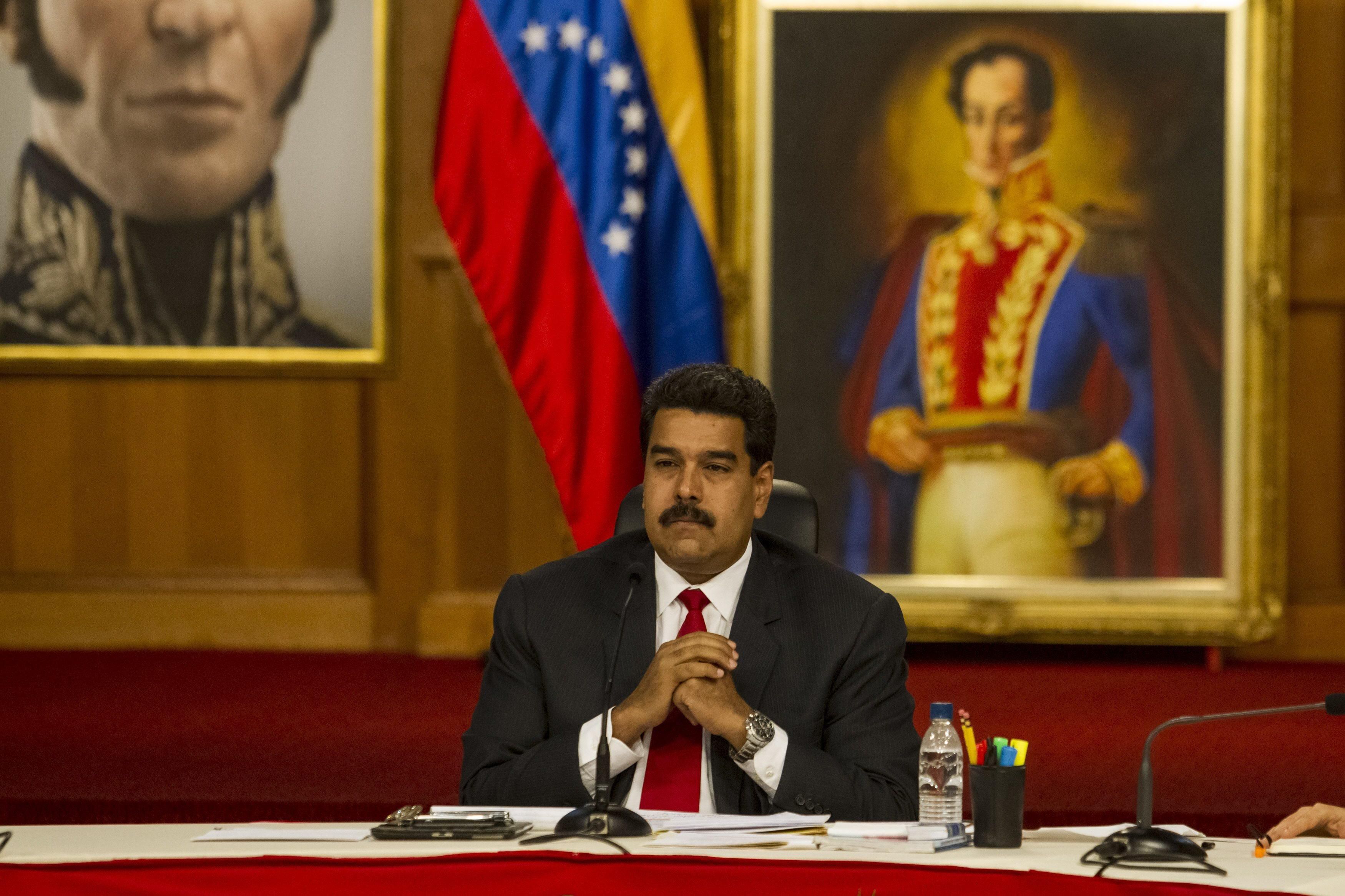 В Венесуэле объявлено чрезвычайное экономическое положение В Венесуэле объявлено чрезвычайное экономическое положение