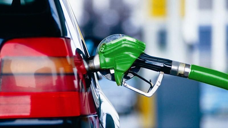 В Україні знизили ціну на бензин В Україні знизили ціну на бензин