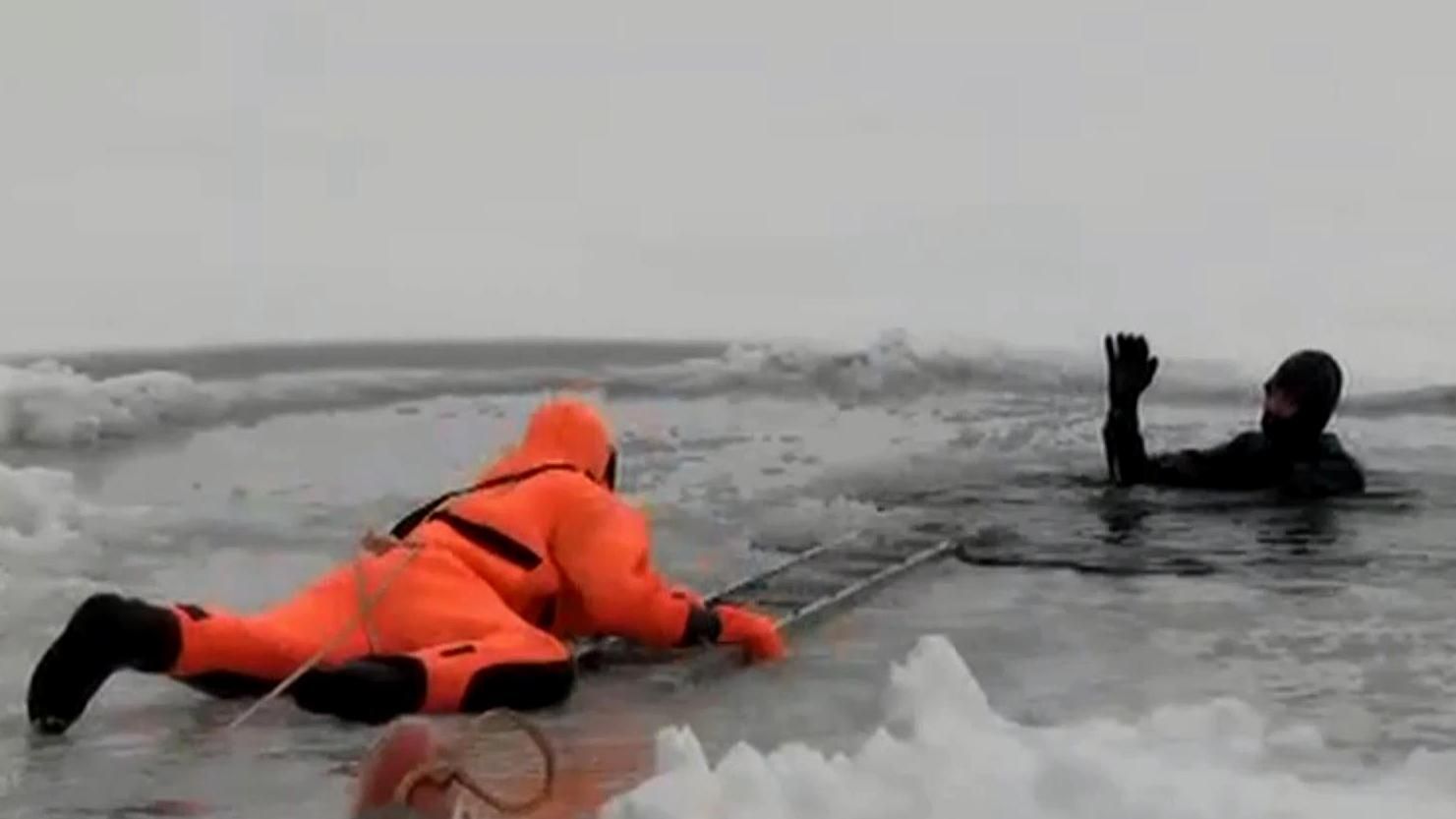 Мастер-класс, как спастись из-под льда Мастер-класс, как спастись из-под льда