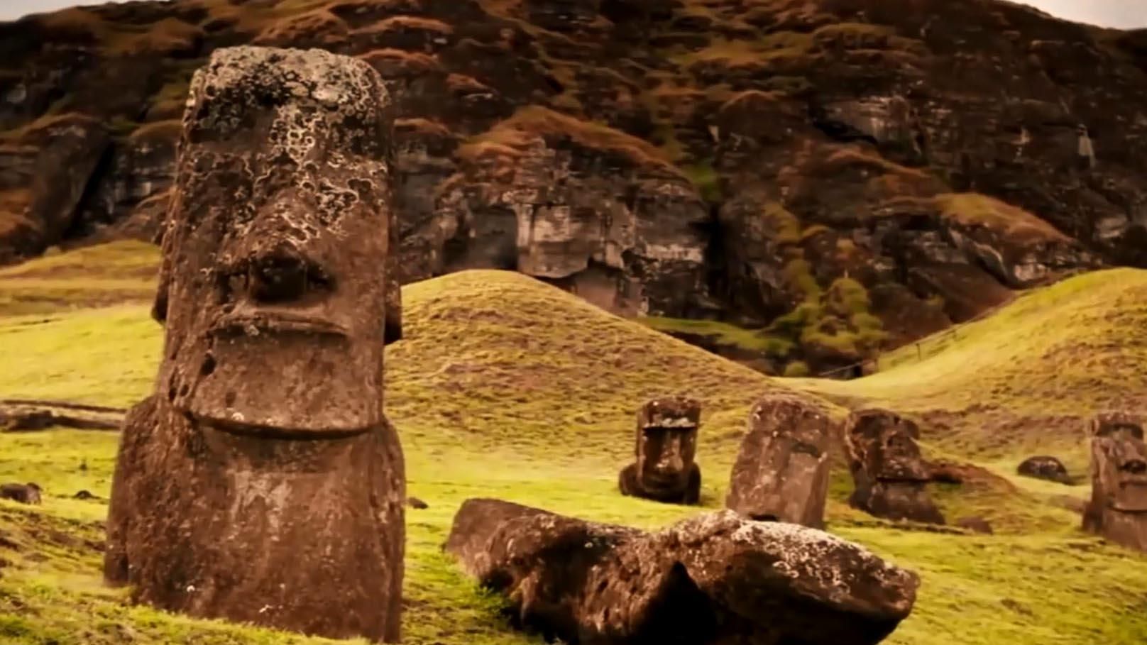 Найтаємничіше місце планети особливо вабить туристів — острів Пасхи