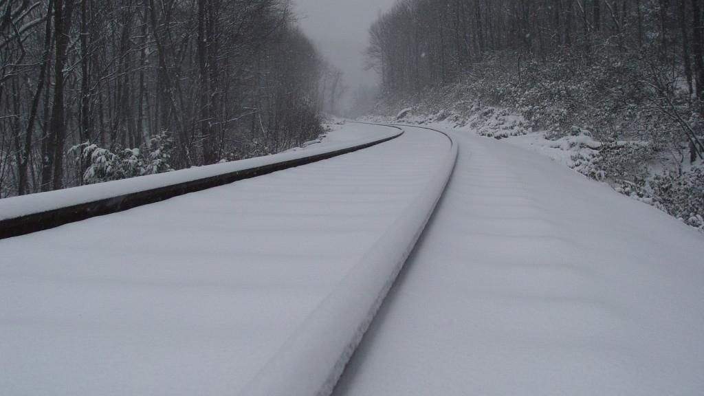 Непогода крокує до Румунії: обіцяють снігопади, люті морози і урагани Непогода крокує до Румунії: обіцяють снігопади, люті морози і урагани