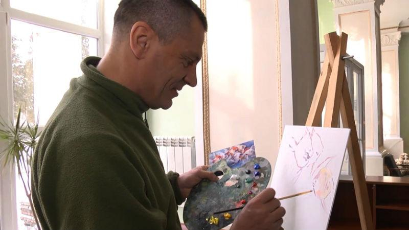 Залпи "Градів" та блакитне небо: що малюють українські солдати після війни Залпи "Градів" та блакитне небо: що малюють українські солдати після війни