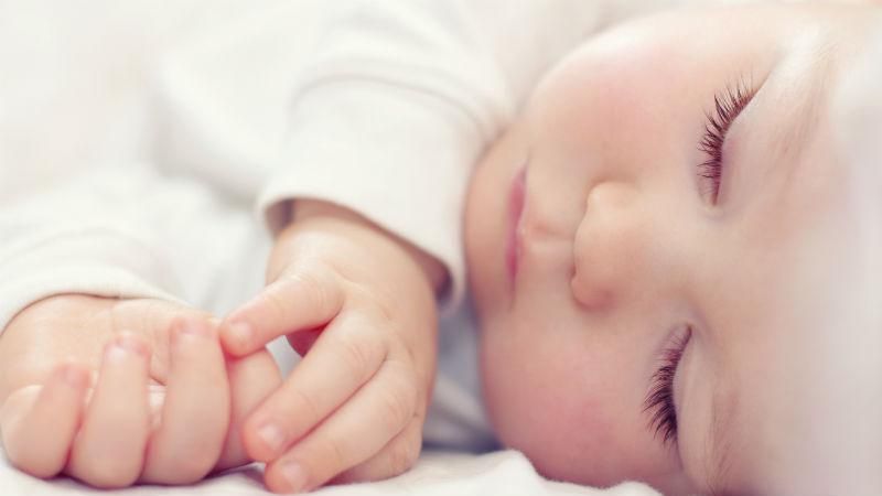 В Житомире горе-мать выбросила младенца на помойку В Житомире горе-мать выбросила младенца на помойку