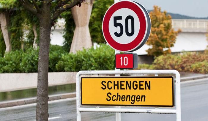 Чи варто українцям боятися призупинення Шенгену Австрією