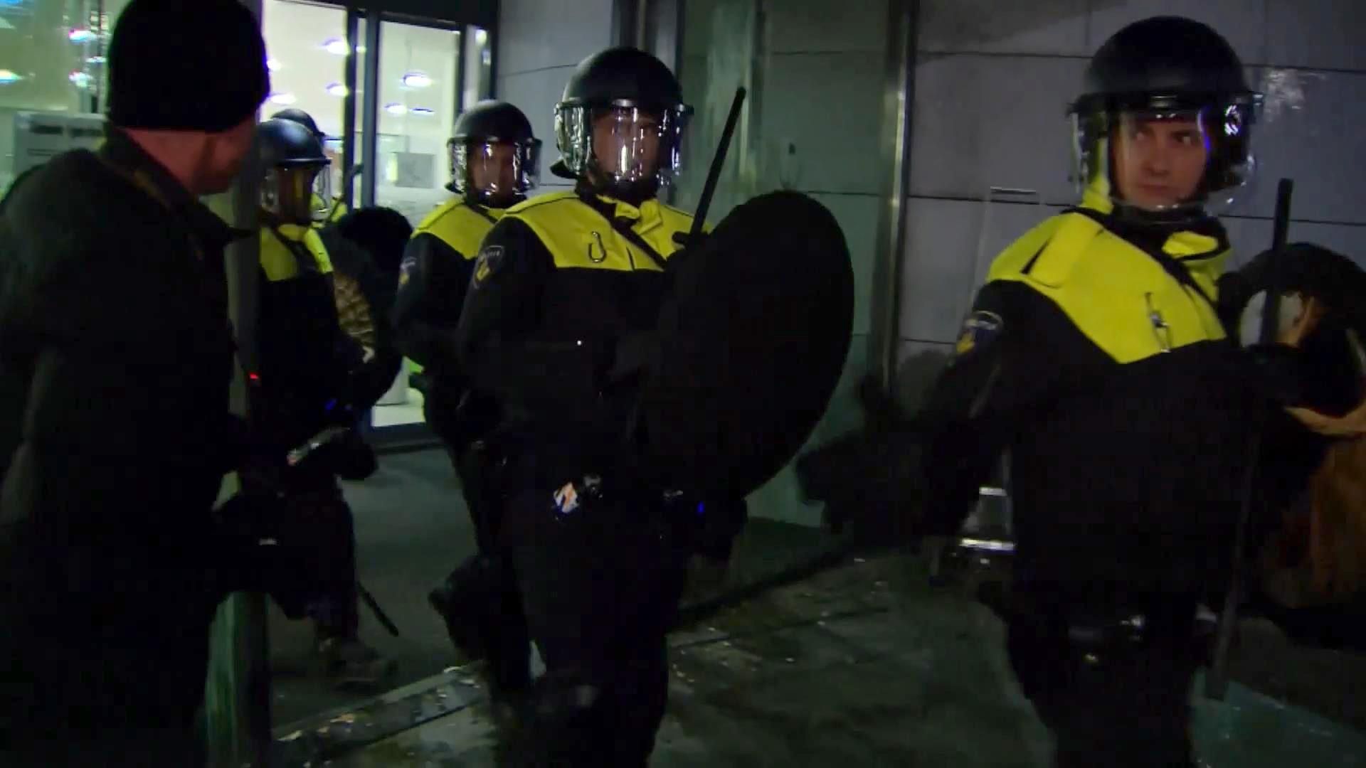 В Нидерландах разогнали акцию против строительства центра для беженцев В Нидерландах разогнали акцию против строительства центра для беженцев