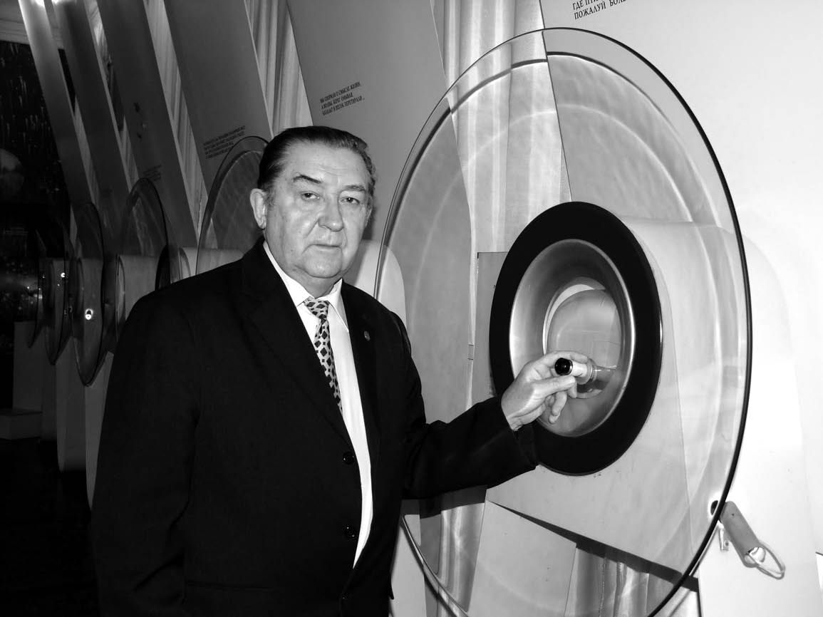 Работы украинца, которые далеко превзошли подковывания блохи Работы украинца, которые далеко превзошли подковывания блохи