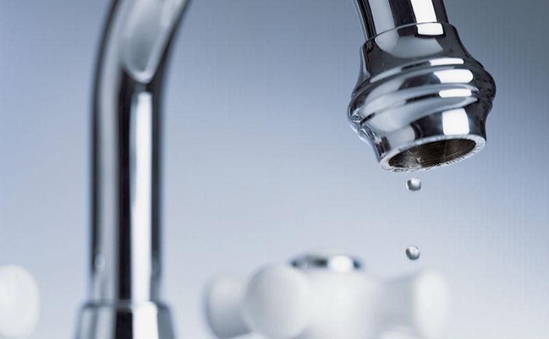 В Харькове святая вода течет из кранов В Харькове святая вода течет из кранов