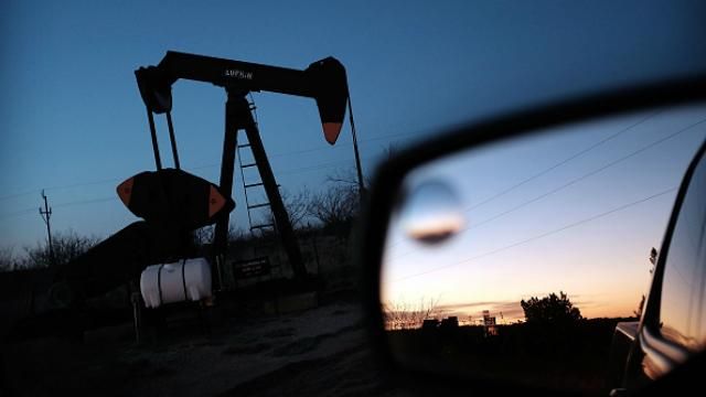 Нафта знову повзе вниз: за Brent дають трохи більше 28 доларів Нафта знову повзе вниз: за Brent дають трохи більше 28 доларів