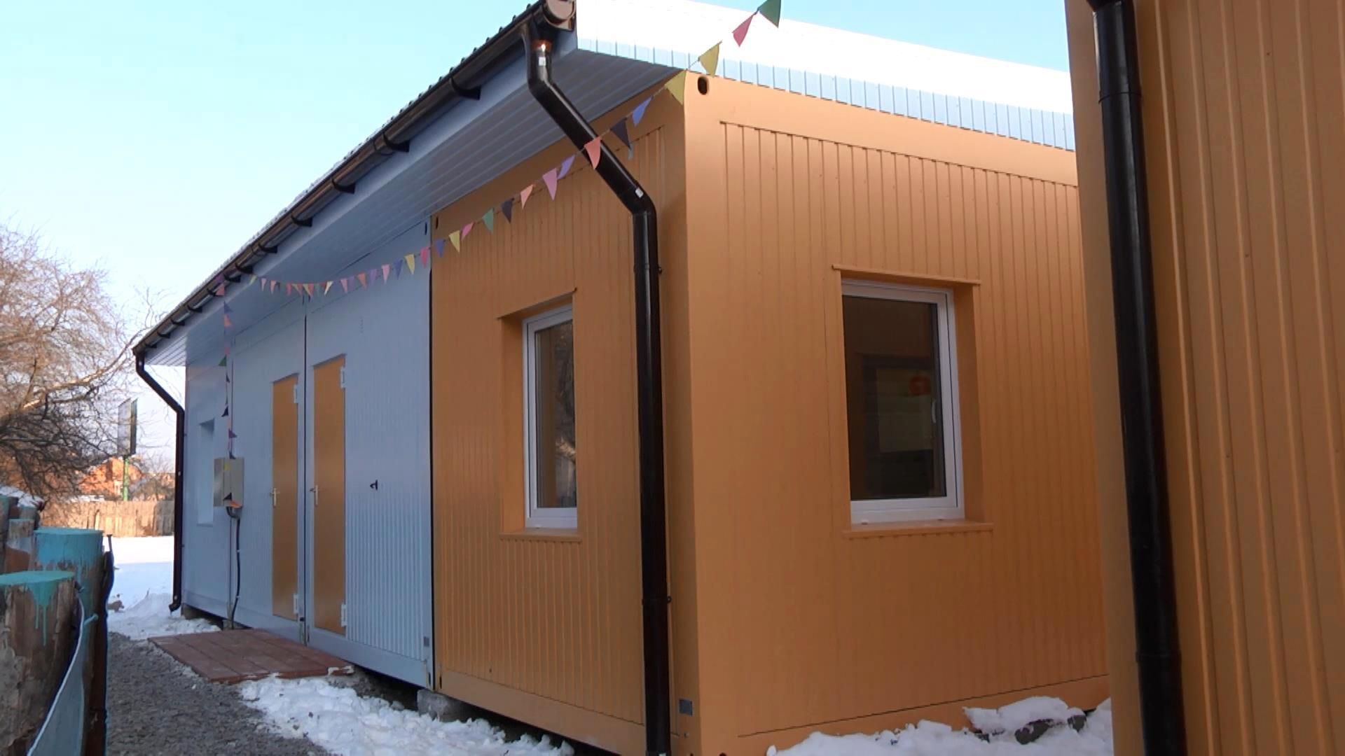 Беженцы с Донбасса заселились в бесплатные квартиры еврокласса