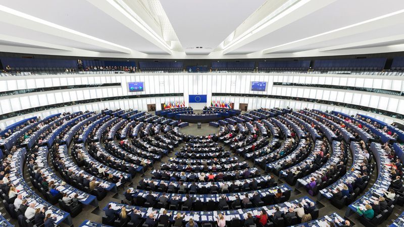 Європарламент офіційно підтримав безвізовий режим з Україною