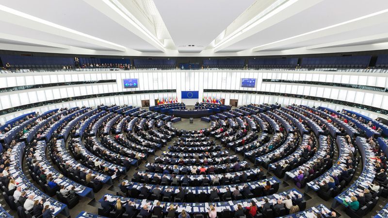 Европарламент официально поддержал безвизовый режим с Украиной Европарламент официально поддержал безвизовый режим с Украиной