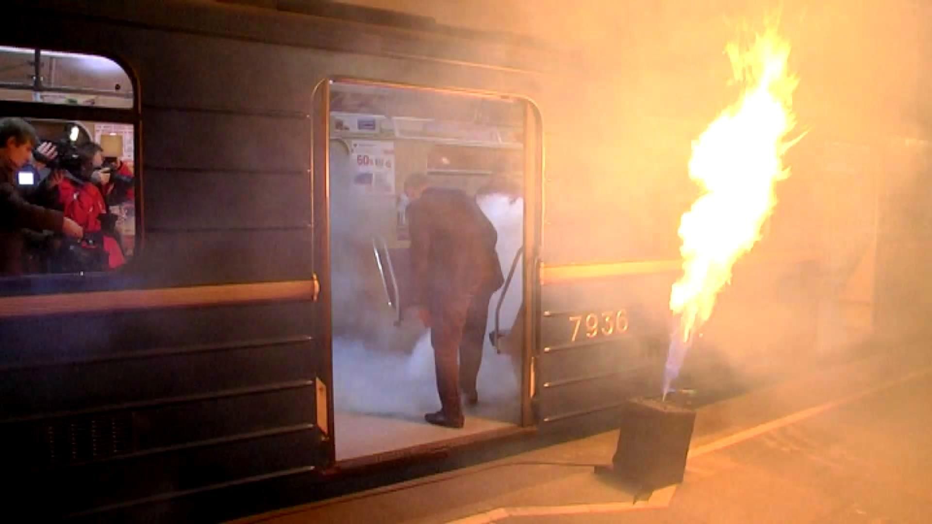 Найглибша станція метро Харкова стала майданчиком для випробувань рятувальників і медиків Найглибша станція метро Харкова стала майданчиком для випробувань рятувальників і медиків