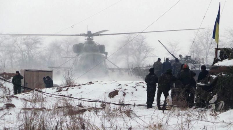 В зоне АТО пострадали два военных: один из них подорвался на взрывчатке В зоне АТО пострадали два военных: один из них подорвался на взрывчатке