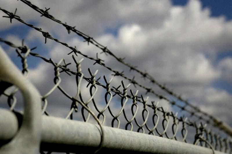 Контрабанда на "зоні": як ув'язненим передають посилки