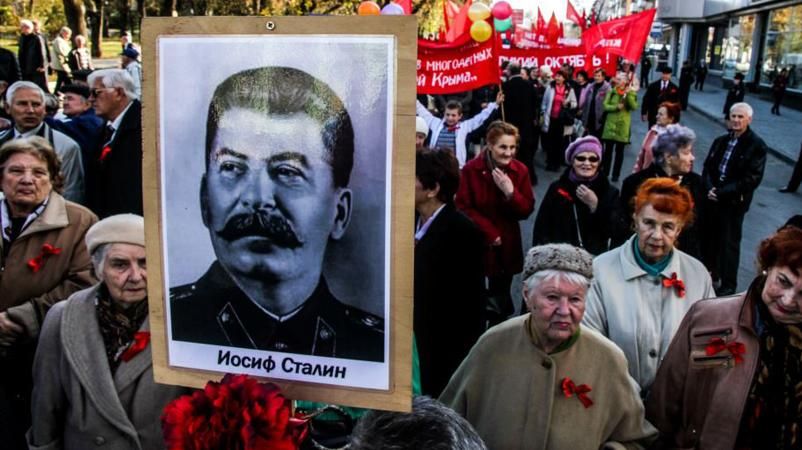 В Крыму снова 95%. На этот раз — за возведения памятника Сталину в Севастополе