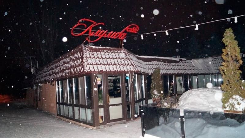 Чоловік випадково застрелився посеред ресторану в Одесі Чоловік випадково застрелився посеред ресторану в Одесі