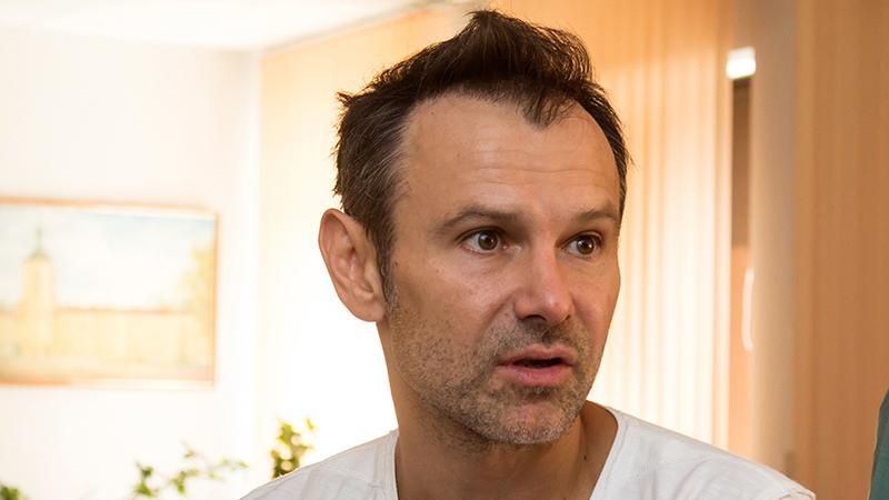 Вакарчук проти Порошенка: коротко про конфлікт Вакарчук проти Порошенка: коротко про конфлікт