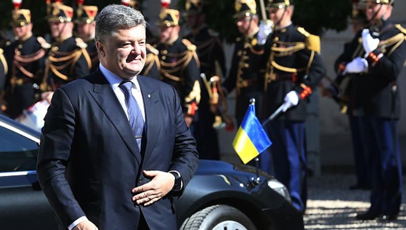 Порошенко решил ускорить введение безвизового режима с ЕС