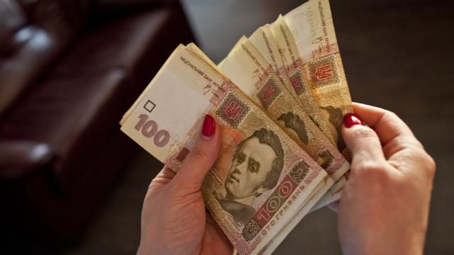 Гривня продовжує падіння: курси валют на 26 січня Гривня продовжує падіння: курси валют на 26 січня