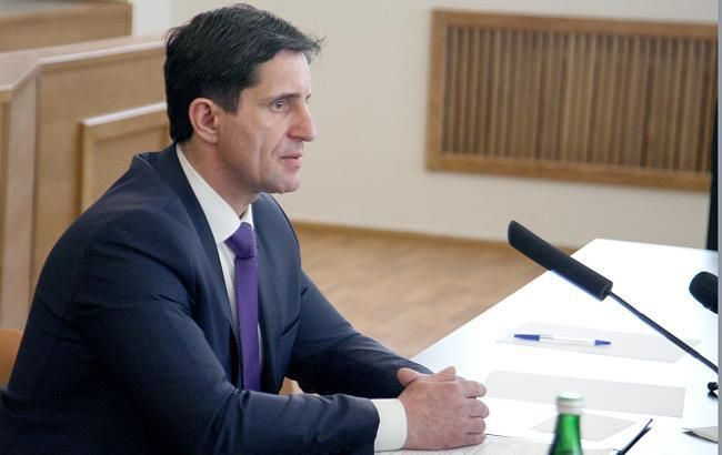 У Шкіряка і чиновників часів Януковича забрали дипломатичні паспорти У Шкіряка і чиновників часів Януковича забрали дипломатичні паспорти