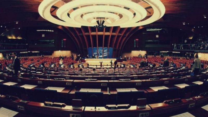 ПАРЄ каратиме своїх депутатів за поїздки в Крим і на Донбас ПАРЄ каратиме своїх депутатів за поїздки в Крим і на Донбас