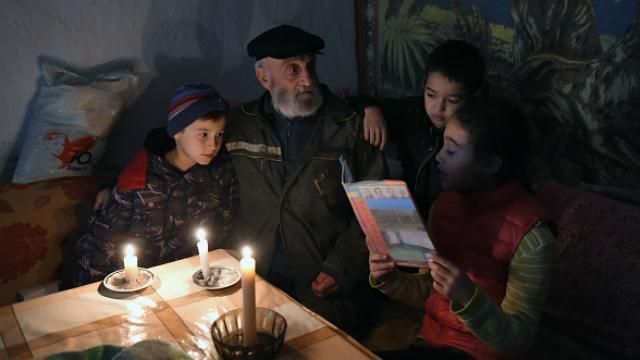 Маразм міцнішав: в окупованому Криму вимикають світло для соціальної справедливості Маразм міцнішав: в окупованому Криму вимикають світло для соціальної справедливості