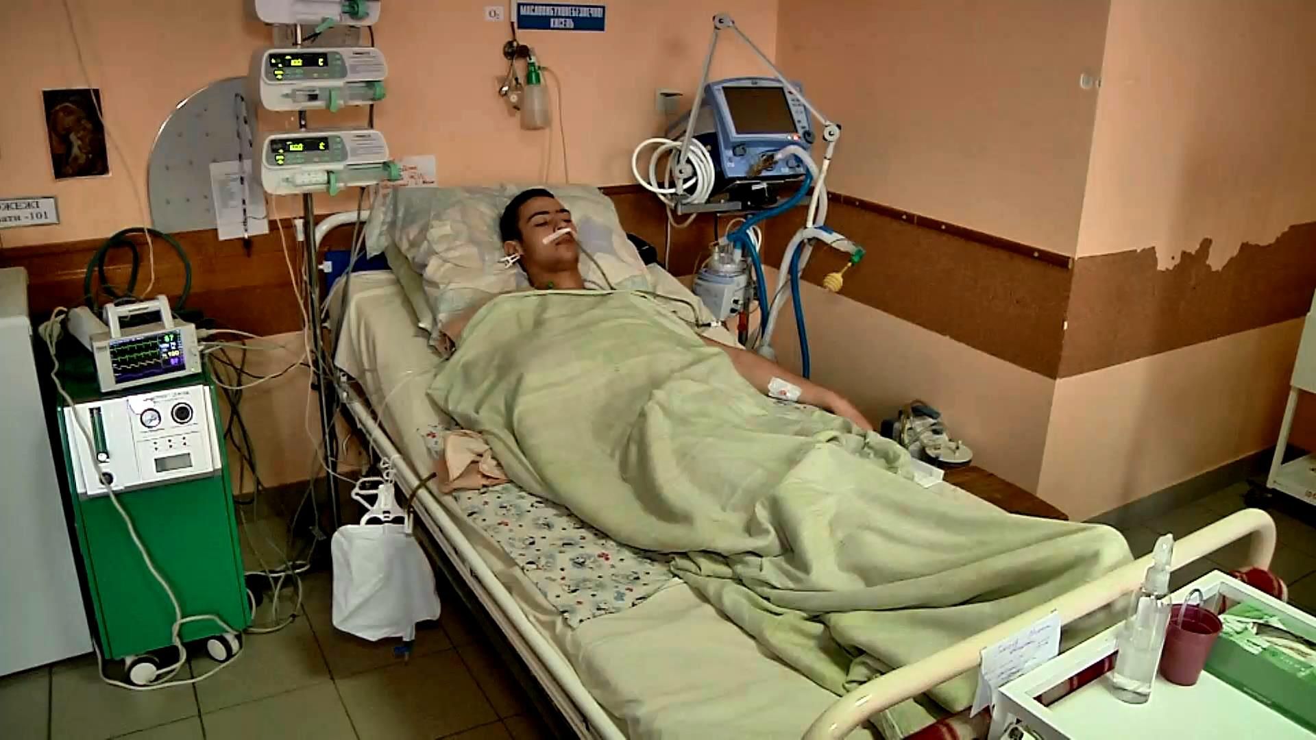 Из-за редкой патологии юноша со Львова оказался в смертельной опасности: нужна помощь Из-за редкой патологии юноша со Львова оказался в смертельной опасности: нужна помощь