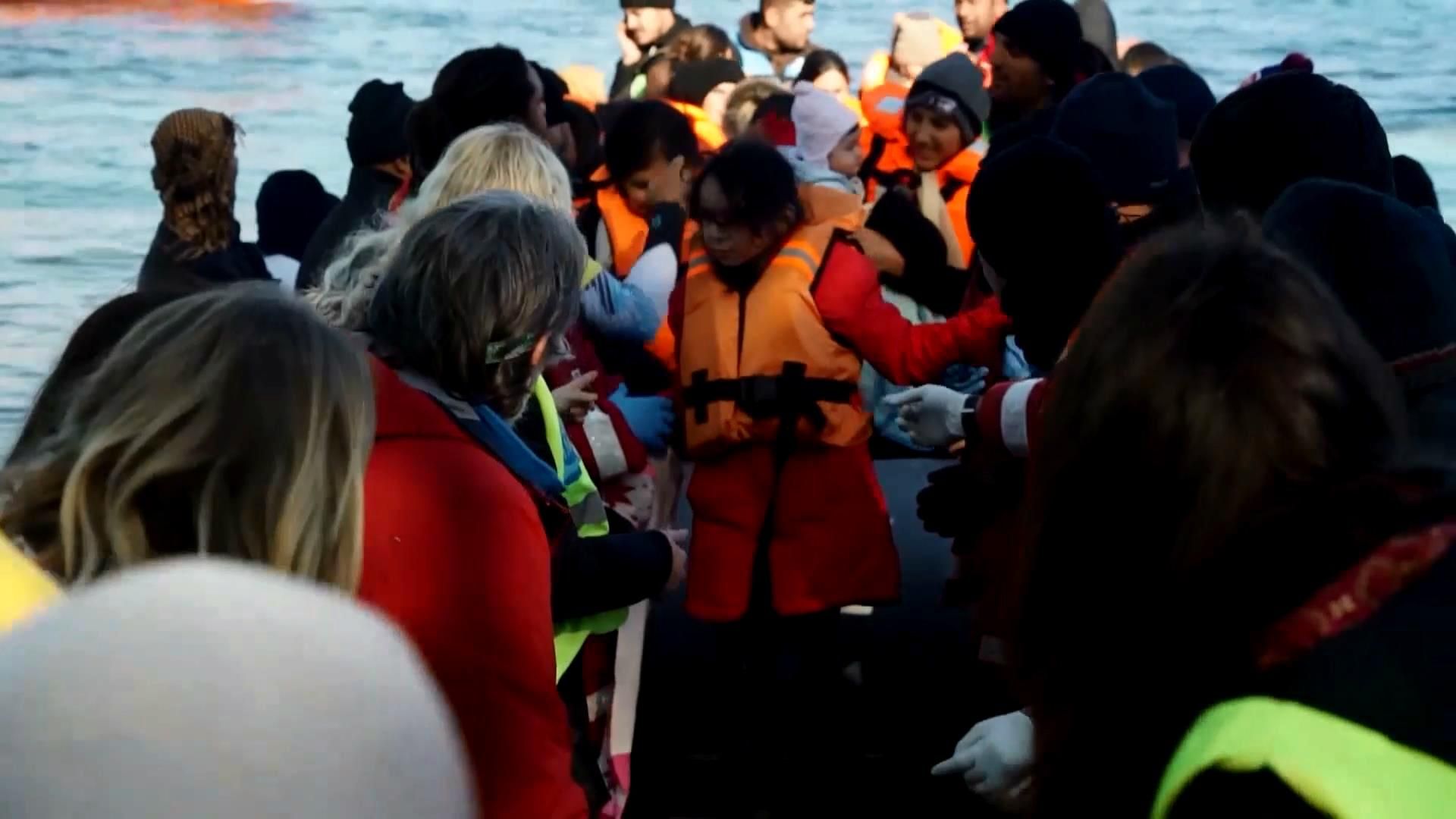 Спасательные жилеты, которые убивают, распространяют в Турции Спасательные жилеты, которые убивают, распространяют в Турции